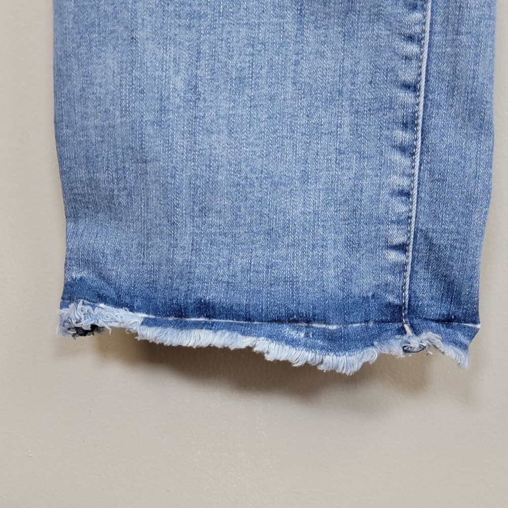 NYDJ 10 Relaxed Straight Leg Jeans Light Blue Wash Mid Rise Raw Frayed Hem - Picture 6 of 11